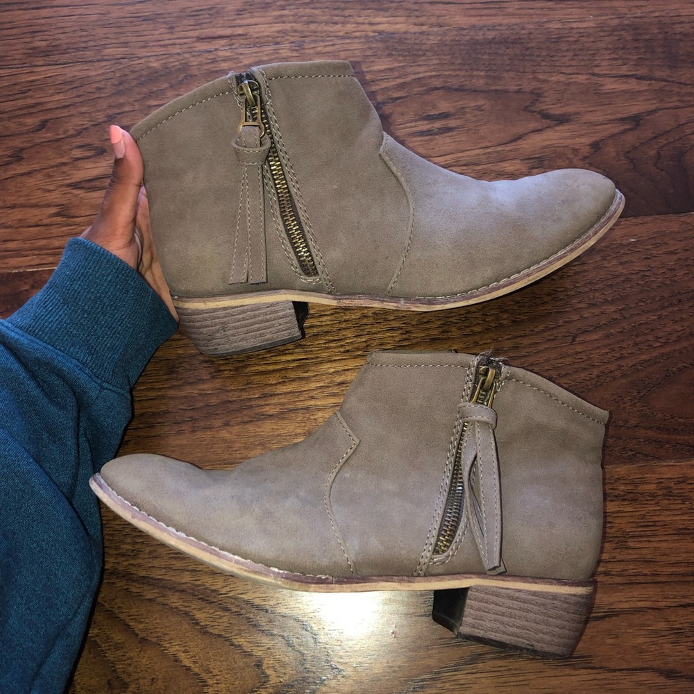 Aeropostale Wooden Heeled Bootie with Tassel